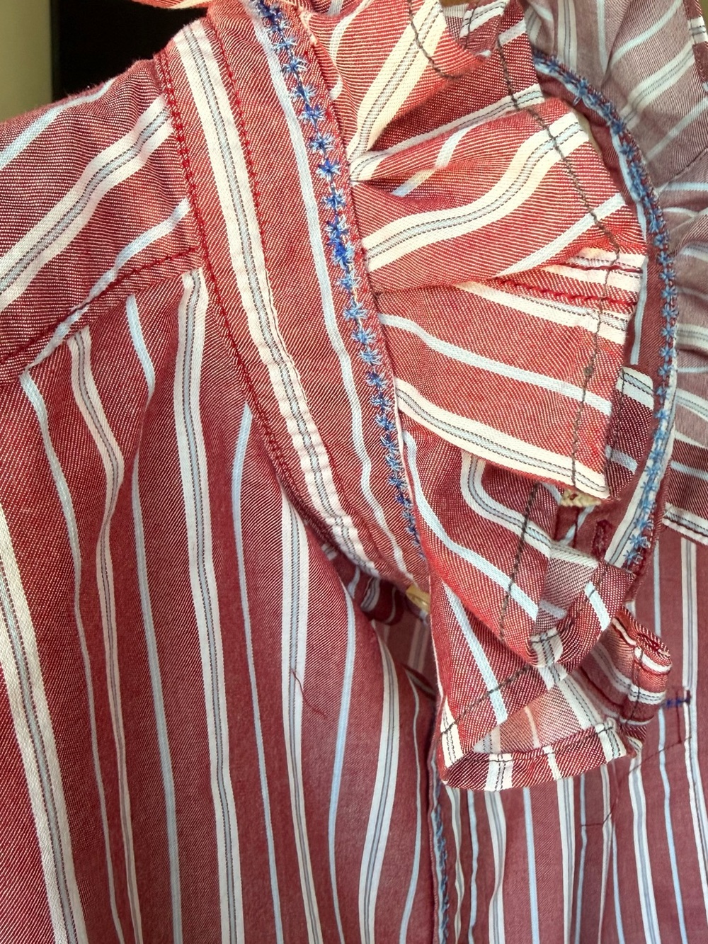 Red & white striped ruffle collar button-up